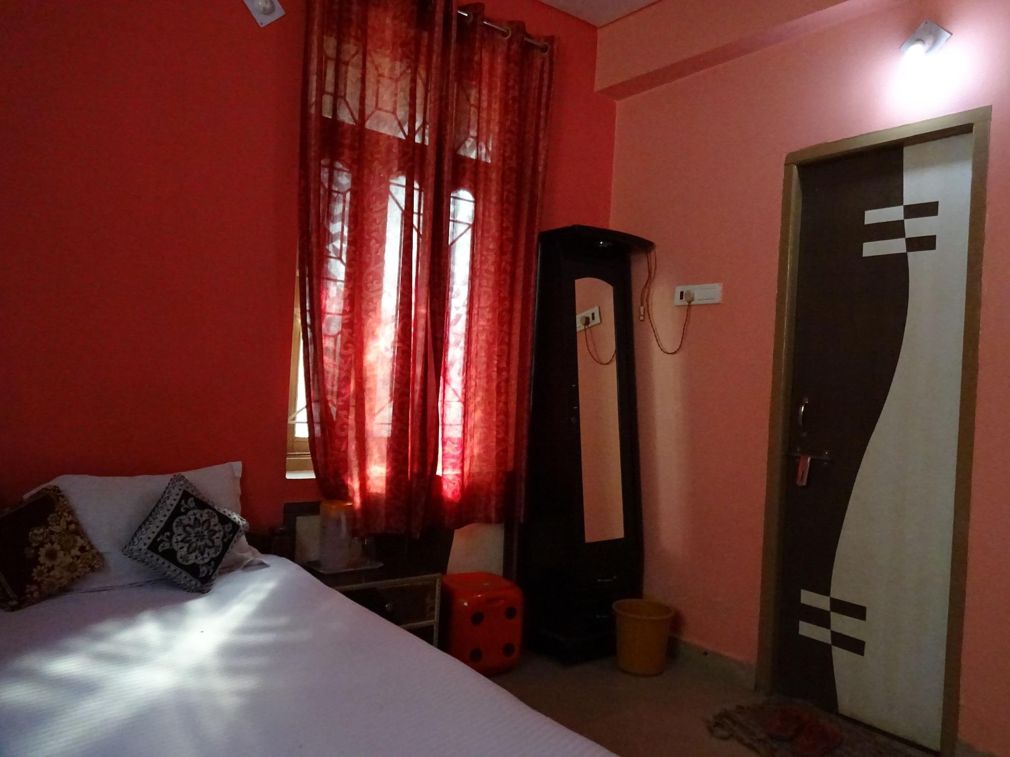 גאיה Hotel Viraat Inn מראה חיצוני תמונה