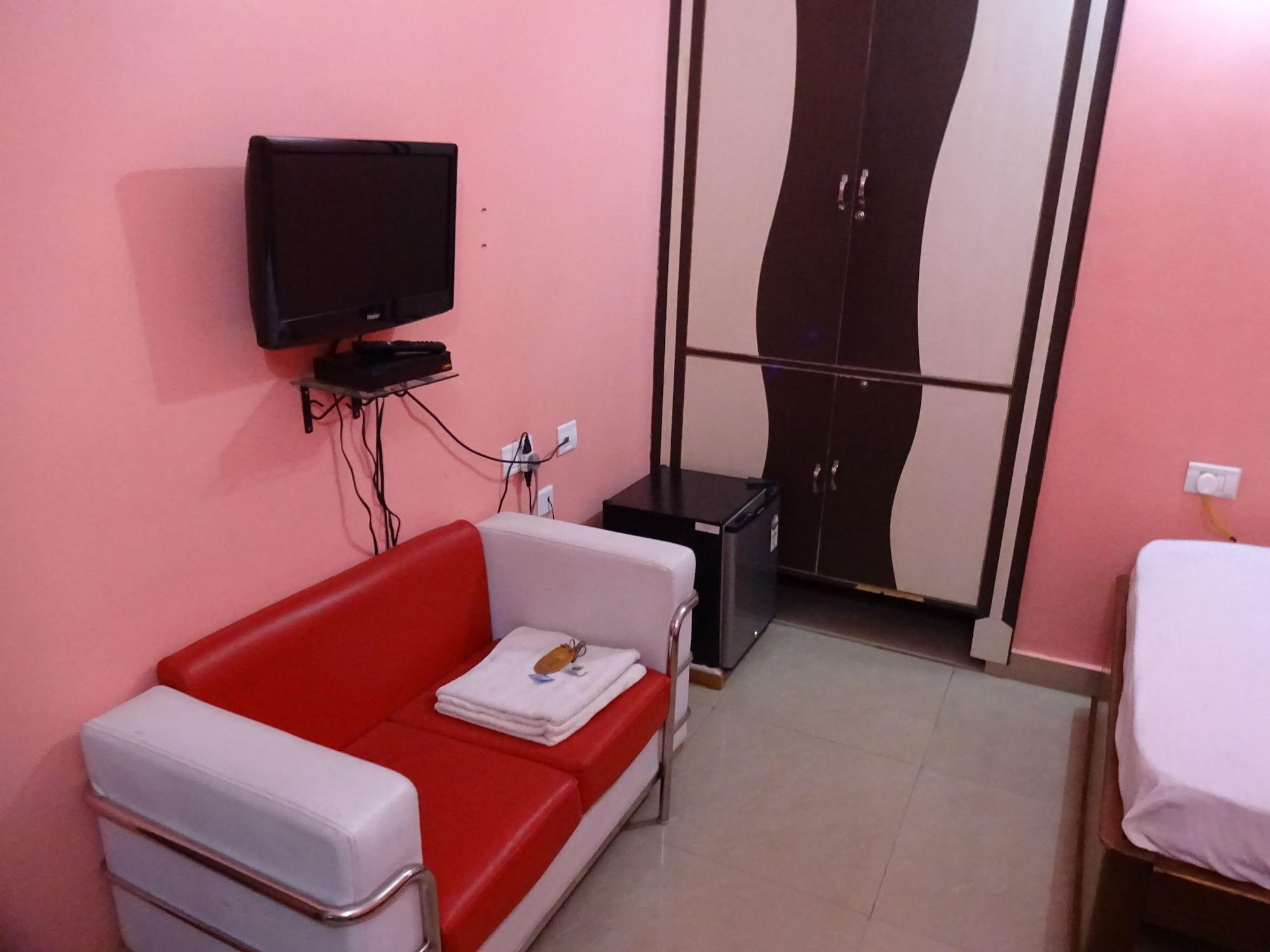 גאיה Hotel Viraat Inn מראה חיצוני תמונה