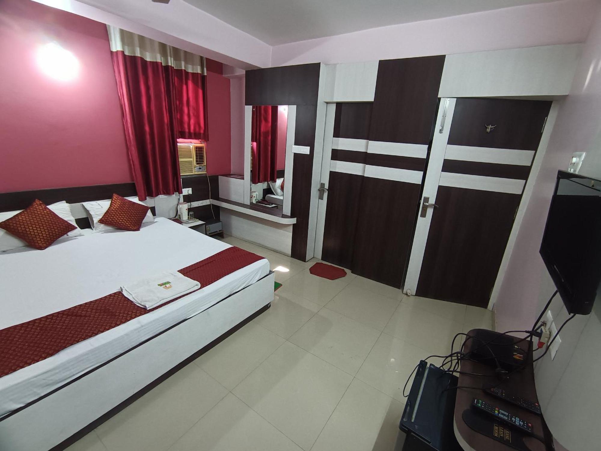 גאיה Hotel Viraat Inn מראה חיצוני תמונה