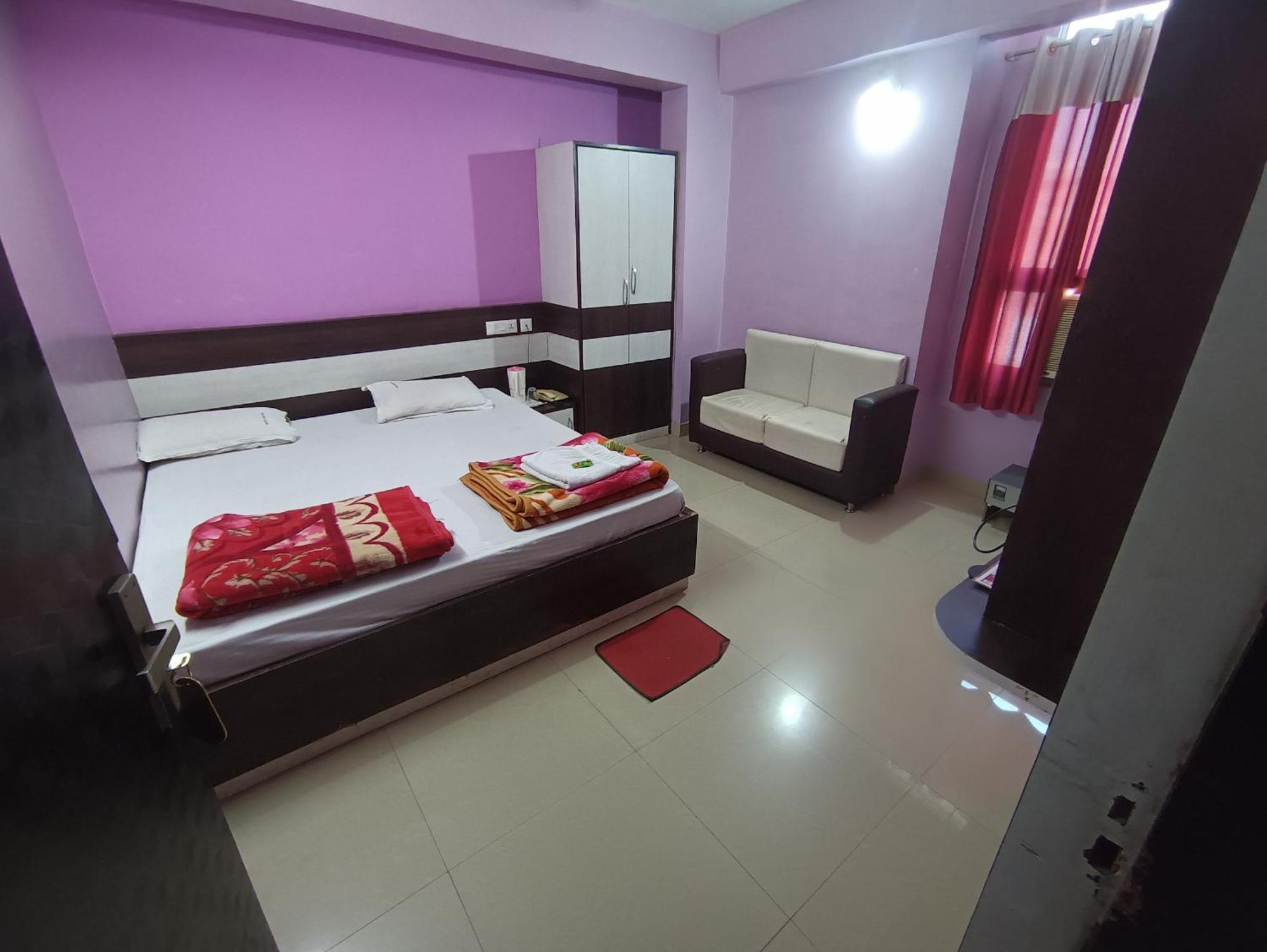 גאיה Hotel Viraat Inn מראה חיצוני תמונה