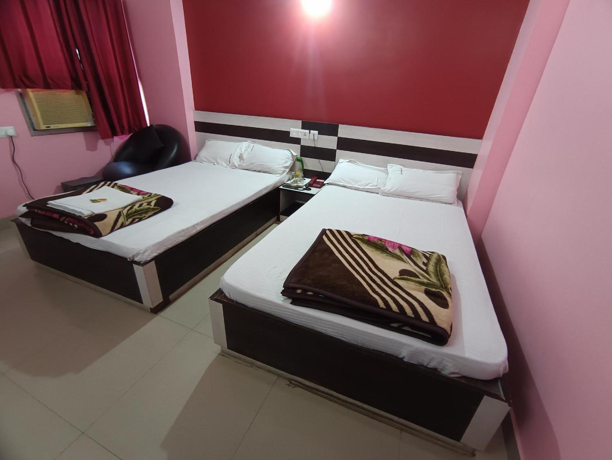 גאיה Hotel Viraat Inn מראה חיצוני תמונה