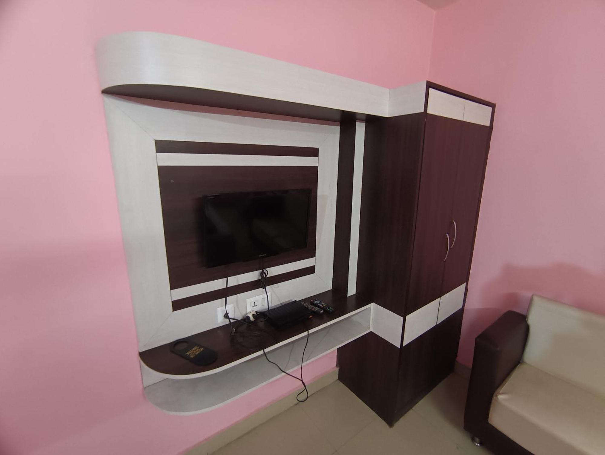 גאיה Hotel Viraat Inn מראה חיצוני תמונה