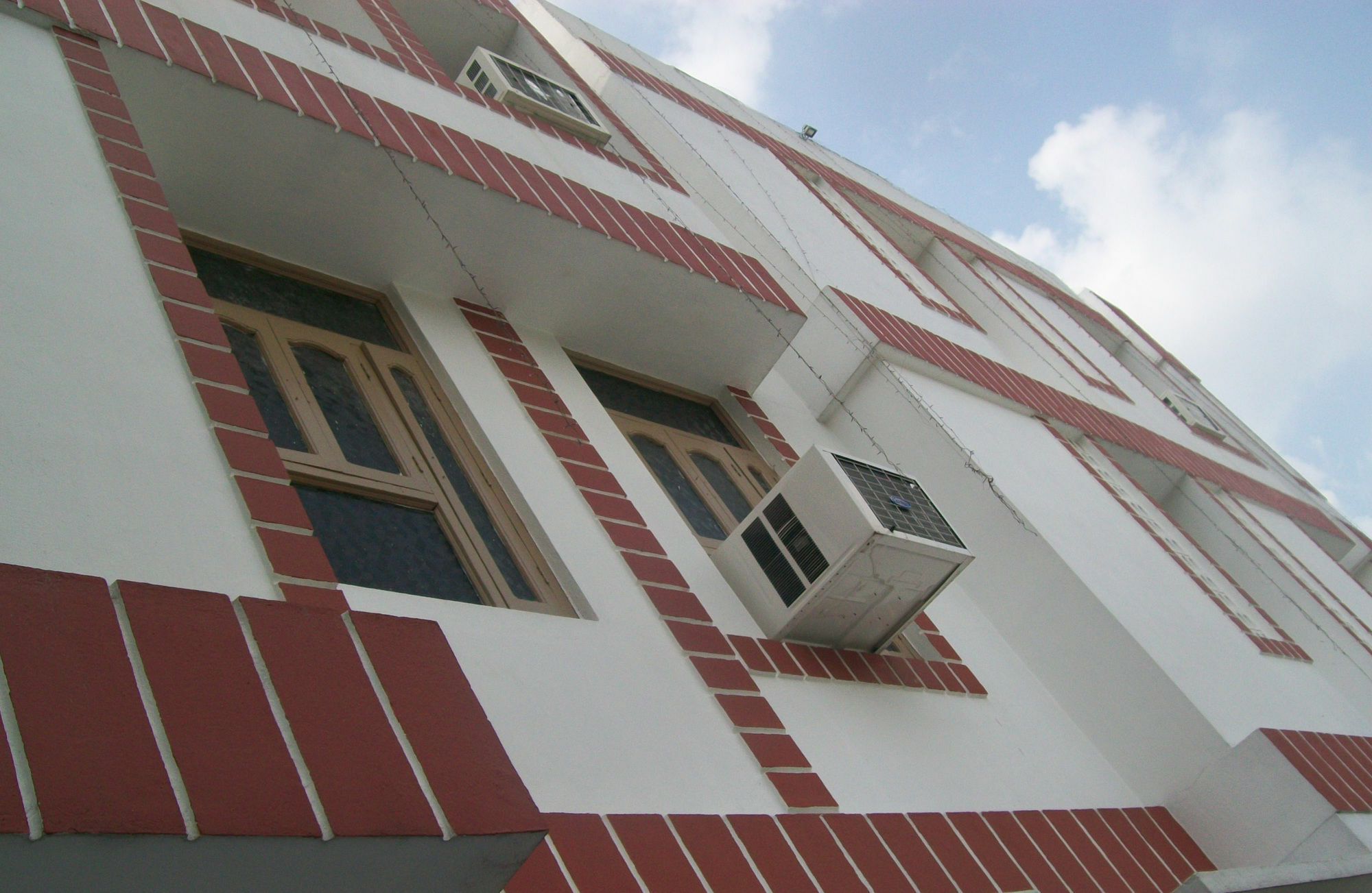 גאיה Hotel Viraat Inn מראה חיצוני תמונה